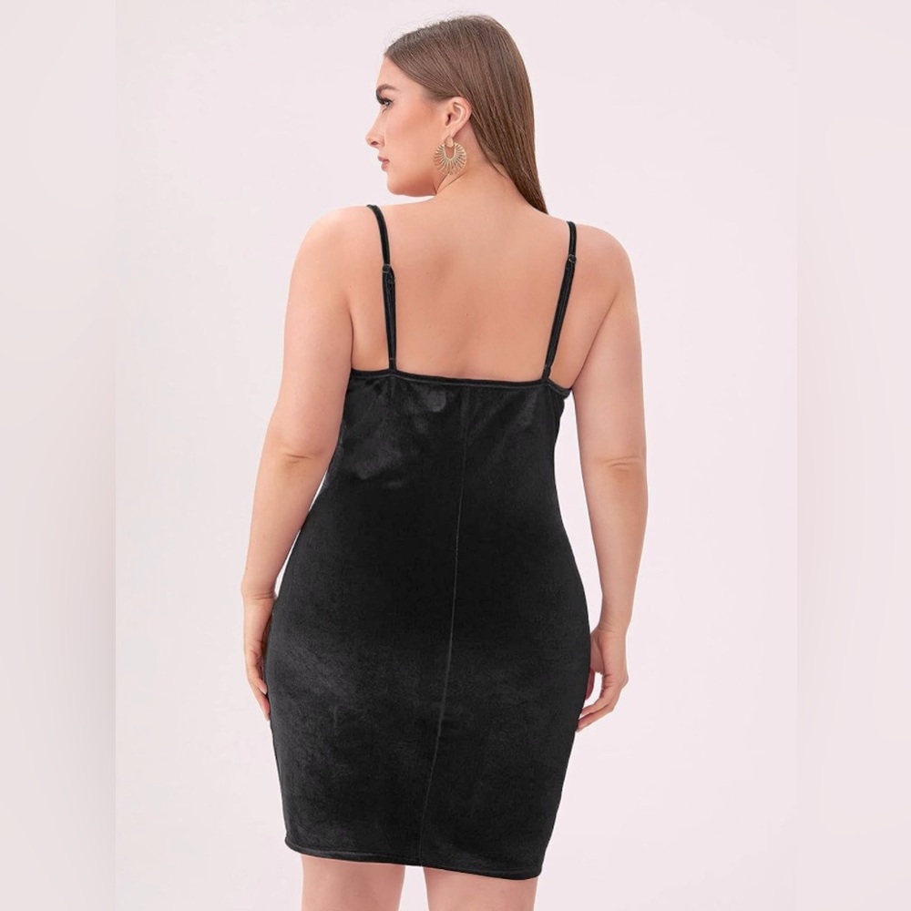 Velvet Bodycon Mini Dress - Picture 3 of 6